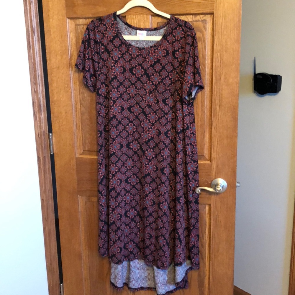 Lularoe Black & Coral Print Carly Dress NWOT